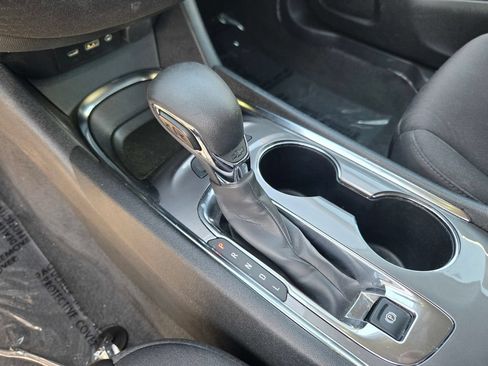 Used 2024 Chevrolet Malibu LT FWD image 14