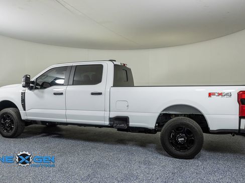 Used 2024 Ford F250 XL w/ STX Appearance Package AWD/4WD image 4