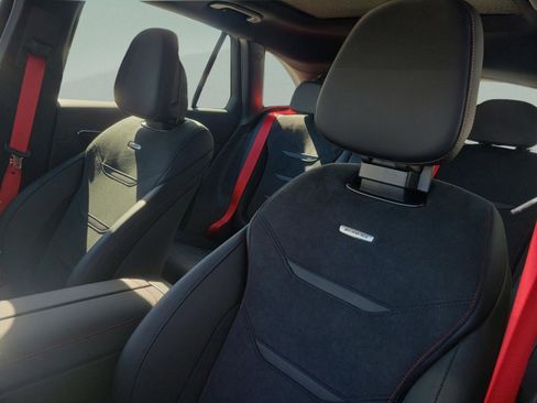 New 2026 Mercedes-Benz GLC 43 AMG 4MATIC image 25