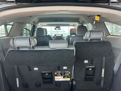 Used 2024 Toyota Sienna XLE image 26