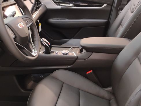 New 2025 Cadillac XT6 Premium Luxury w/ Technology Package image 37