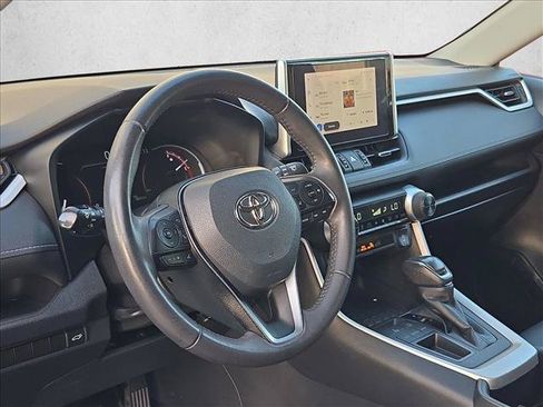 Used 2023 Toyota RAV4 XLE Premium FWD image 8