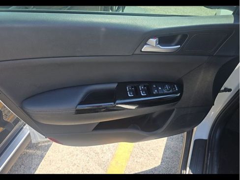 Used 2020 Kia Sportage EX FWD image 16