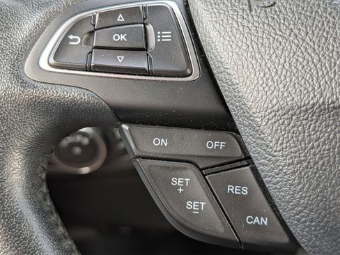 Used 2019 Ford EcoSport SE w/ SE Convenience Package image 26