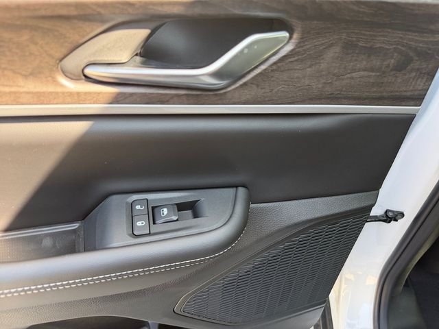 New 2026 Jeep Grand Cherokee Altitude AWD/4WD image 11