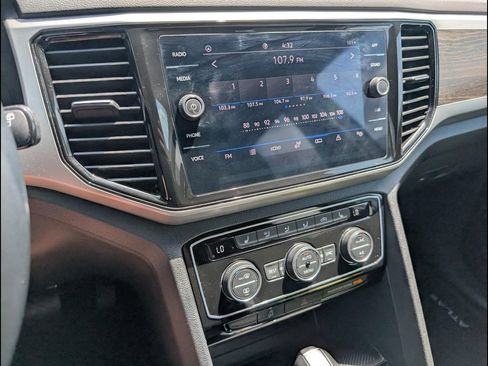 Certified 2023 Volkswagen Atlas SE FWD image 15