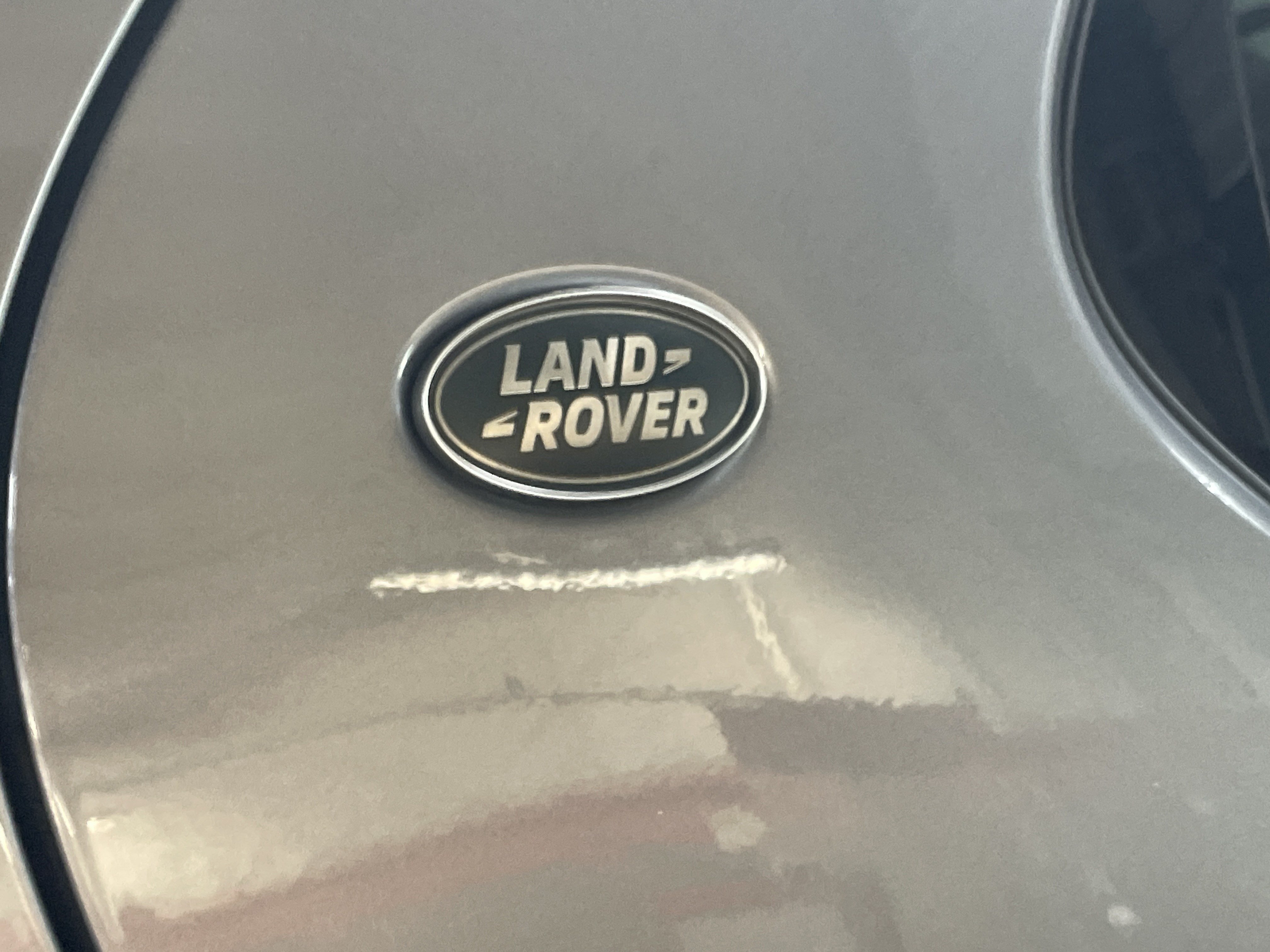 Used 2020 Land Rover Discovery Landmark AWD/4WD image 5