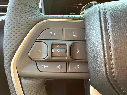 Used 2026 Toyota Tundra Limited w/ Power Package AWD/4WD image 15