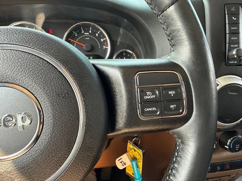 Used 2015 Jeep Wrangler Sahara w/ Connectivity Group AWD/4WD image 27
