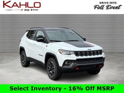New 2025 Jeep Compass Trailhawk w/ Sun and Sound Group