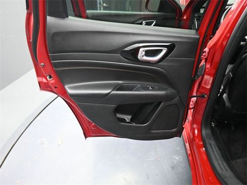 Used 2023 Jeep Compass Limited image 15