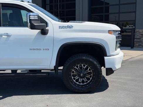 Used 2020 Chevrolet Silverado 3500 High Country w/ Z71 Off-Road Package AWD/4WD image 3