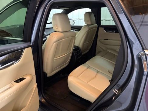 Used 2019 Cadillac XT5 AWD image 25