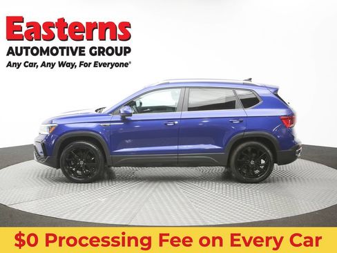 Used 2022 Volkswagen Taos SE w/ Panoramic Sunroof Package AWD/4WD image 60