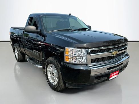 Used 2009 Chevrolet Silverado 1500 LT AWD/4WD image 3