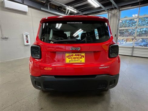 Used 2017 Jeep Renegade Sport w/ Power & Air Group image 4