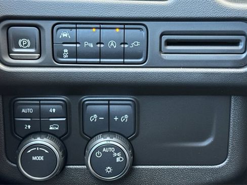 Used 2021 Chevrolet Tahoe RST w/ Luxury Package image 43