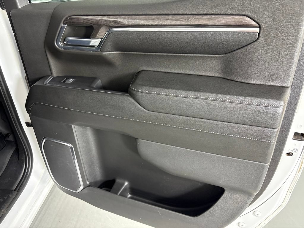 Used 2023 Chevrolet Silverado 1500 LTZ AWD/4WD image 27