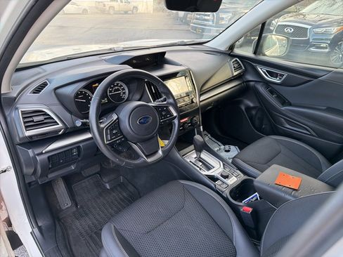 Used 2019 Subaru Forester Premium w/ All-Weather Package image 8