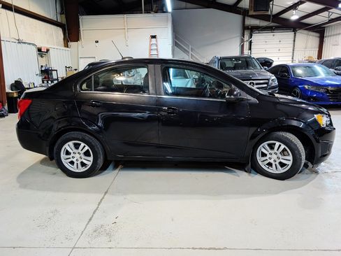 Used 2015 Chevrolet Sonic LT FWD image 8
