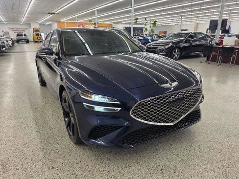 Used 2022 Genesis G70 3.3T AWD/4WD image 3