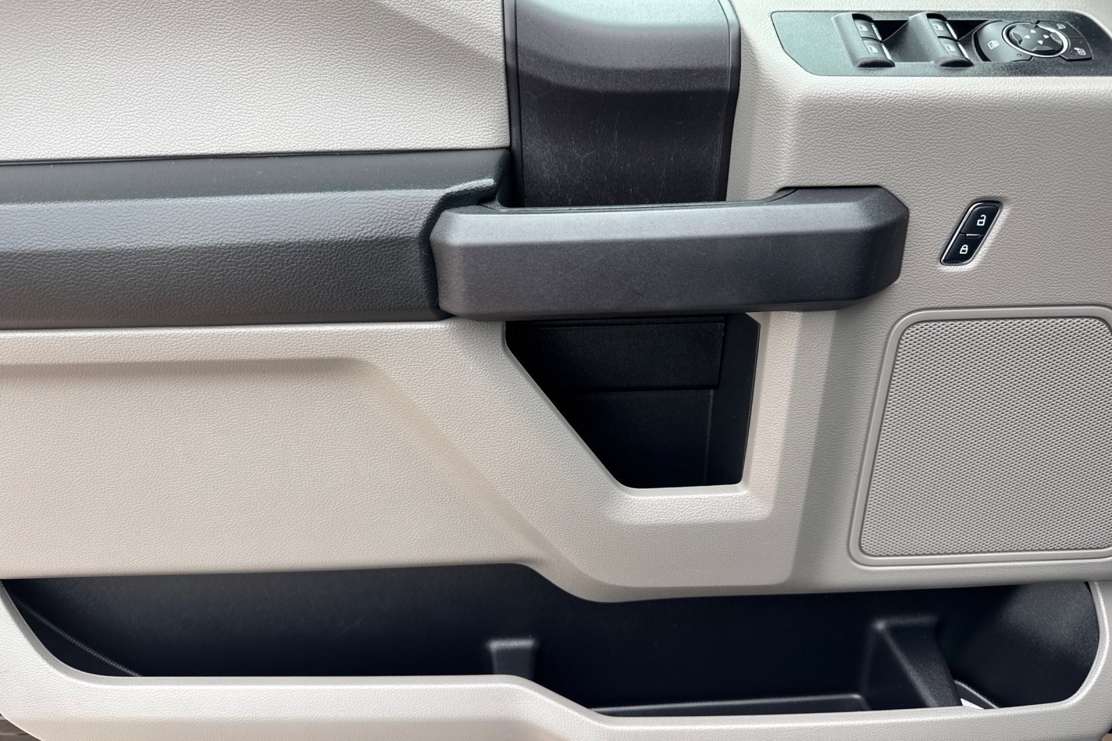Used 2018 Ford F150 4x4 SuperCrew image 12
