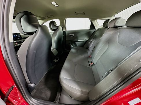 Used 2025 Kia K4 LXS image 26