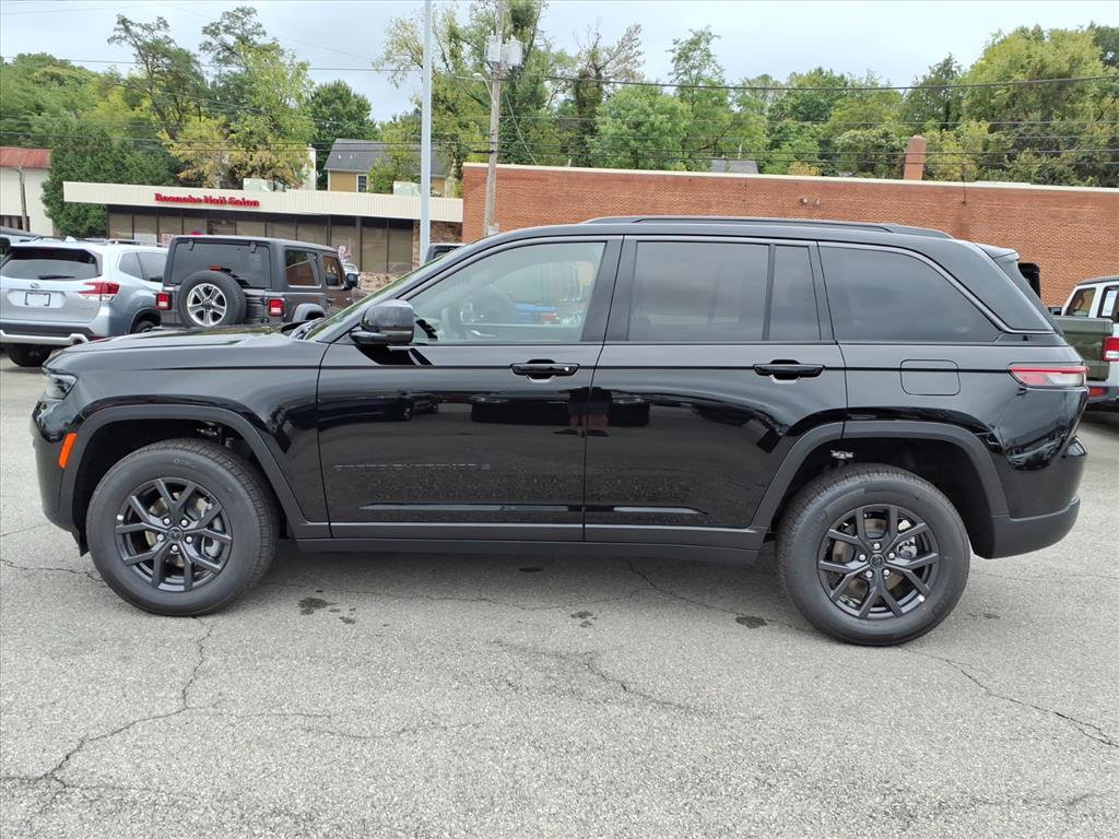 New 2027 Jeep Grand Cherokee Altitude AWD/4WD image 7
