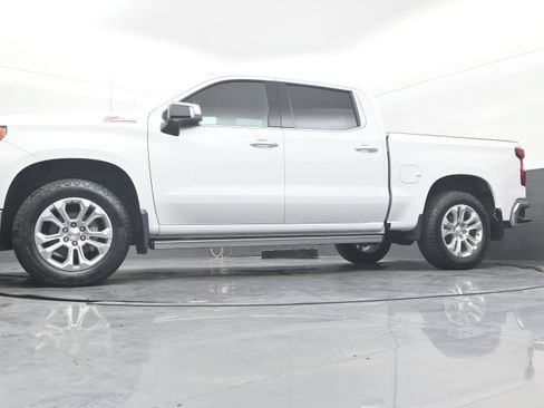 Used 2025 Chevrolet Silverado 1500 LTZ w/ LTZ Premium Package AWD/4WD image 22