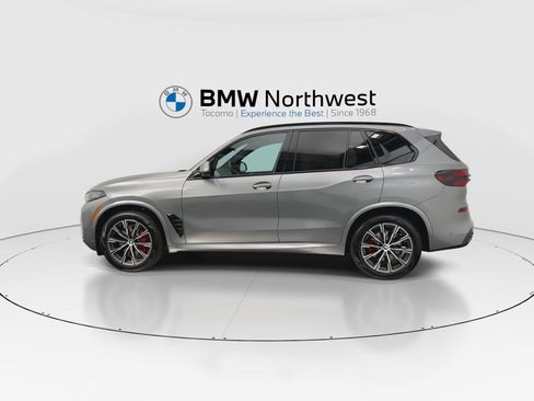New 2026 BMW X5 xDrive40i w/ M Sport Package AWD/4WD image 11