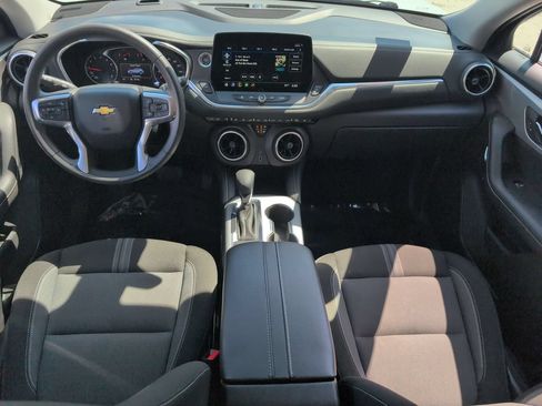 Used 2025 Chevrolet Blazer LT FWD image 25