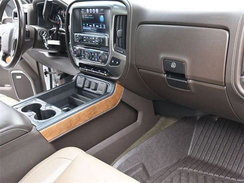 Used 2018 Chevrolet Silverado 1500 LTZ w/ Sport Package image 27