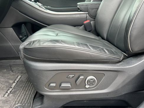 Used 2024 Hyundai Palisade Calligraphy image 7