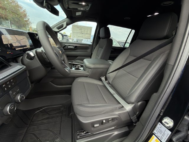 New 2026 Chevrolet Suburban LS RWD image 17