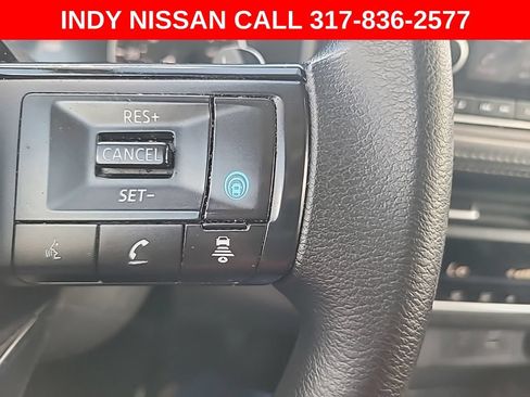 Used 2023 Nissan Rogue SV AWD/4WD image 15