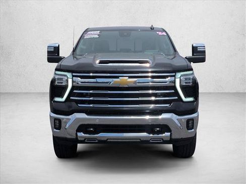 Certified 2024 Chevrolet Silverado 3500 LTZ w/ LTZ Convenience Package AWD/4WD image 3