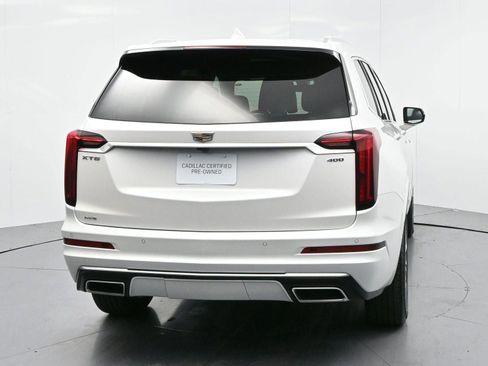 Used 2025 Cadillac XT6 Premium Luxury image 6