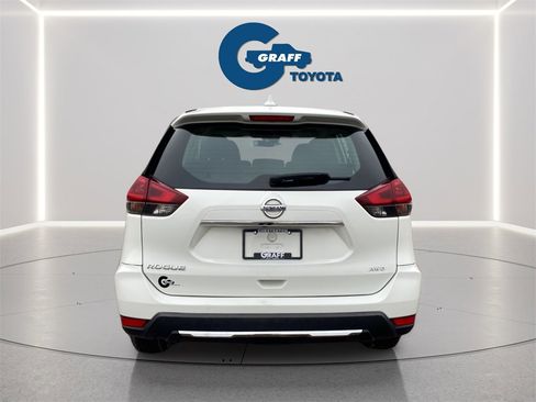 Used 2019 Nissan Rogue S image 15