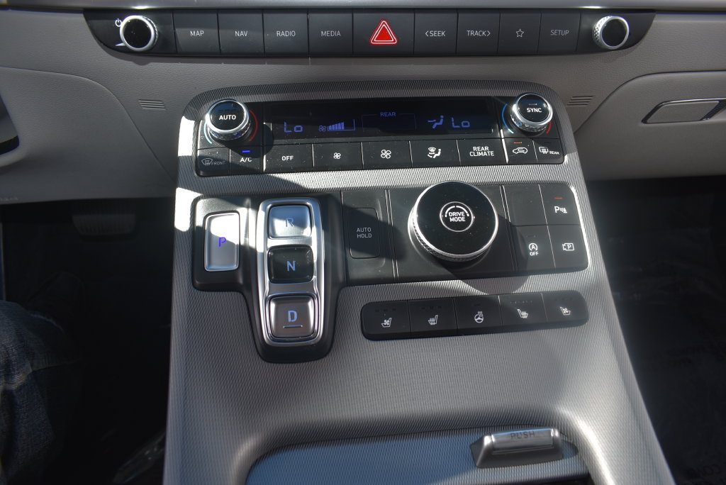 Certified 2023 Hyundai Palisade Limited FWD image 32