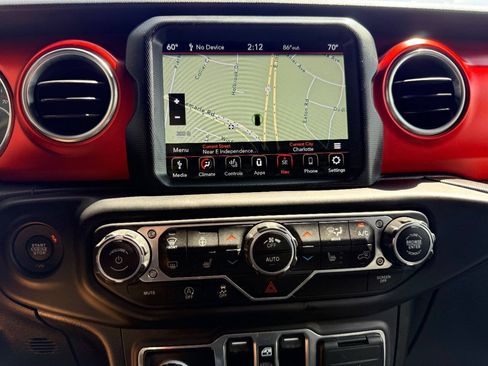 Used 2020 Jeep Wrangler Unlimited Rubicon AWD/4WD image 25