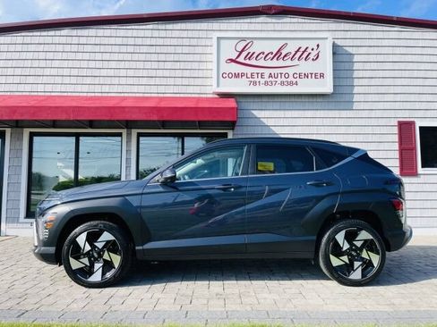 Used 2024 Hyundai Kona Limited AWD/4WD image 2