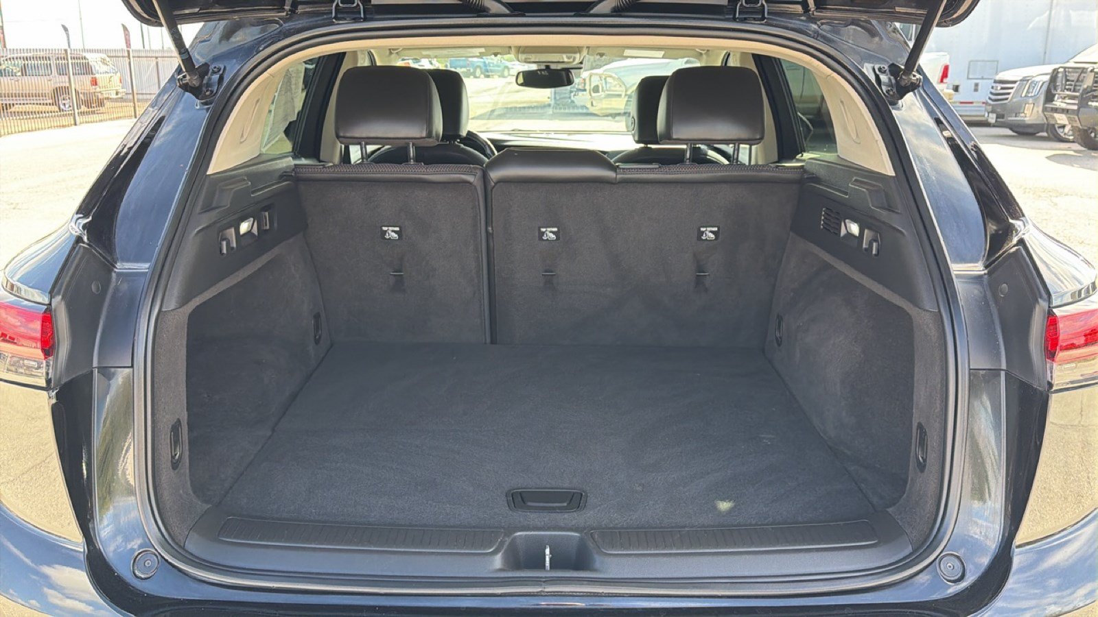 Used 2023 Buick Envision Preferred w/ Sport Touring Package FWD image 24