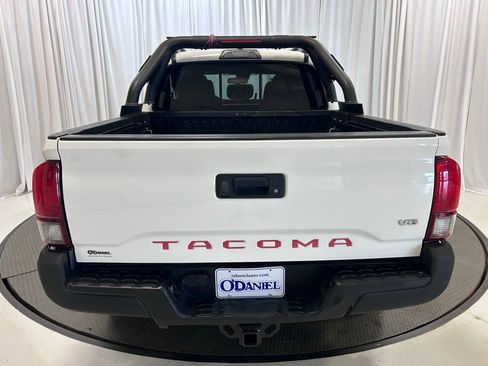 Used 2019 Toyota Tacoma TRD Sport RWD image 27