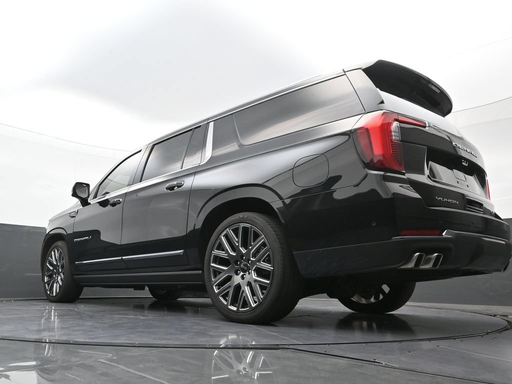 Used 2025 GMC Yukon XL Denali Ultimate w/ LPO, Floor Liner Package AWD/4WD image 27
