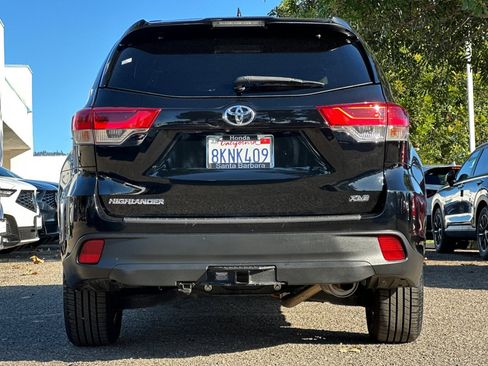 Used 2019 Toyota Highlander XLE image 5