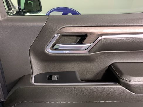 Used 2024 Chevrolet Silverado 1500 LTZ image 37