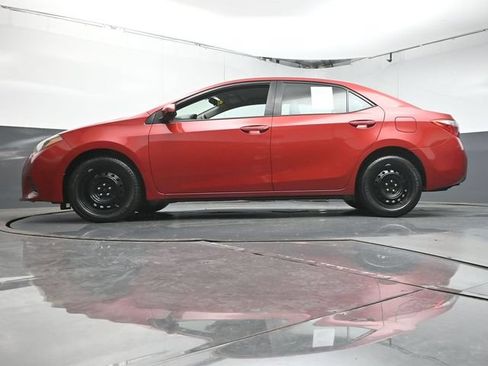 Used 2016 Toyota Corolla LE FWD image 34