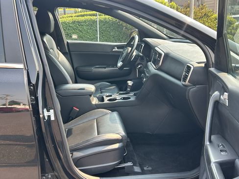 Used 2020 Kia Sportage S FWD image 23