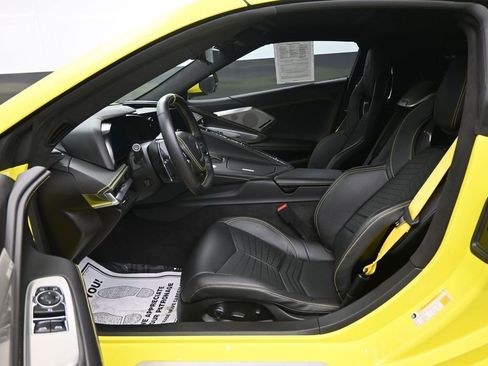 Used 2023 Chevrolet Corvette Stingray Premium Cpe w/ 3LT RWD image 24