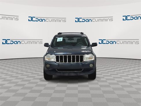 Used 2007 Jeep Grand Cherokee Limited w/ Trailer Tow Group IV image 3